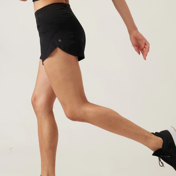 Athleta Pants - Athleta Run with it 4.5" Short Black M
